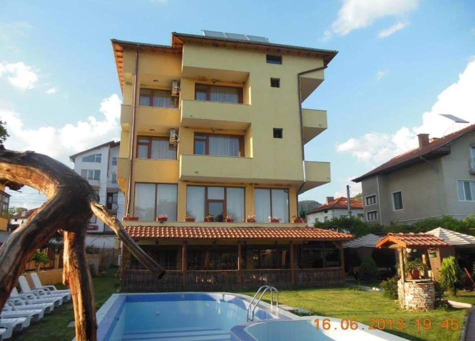 Sharkov Family Hotel Ognyanovo  Ngoại thất bức ảnh