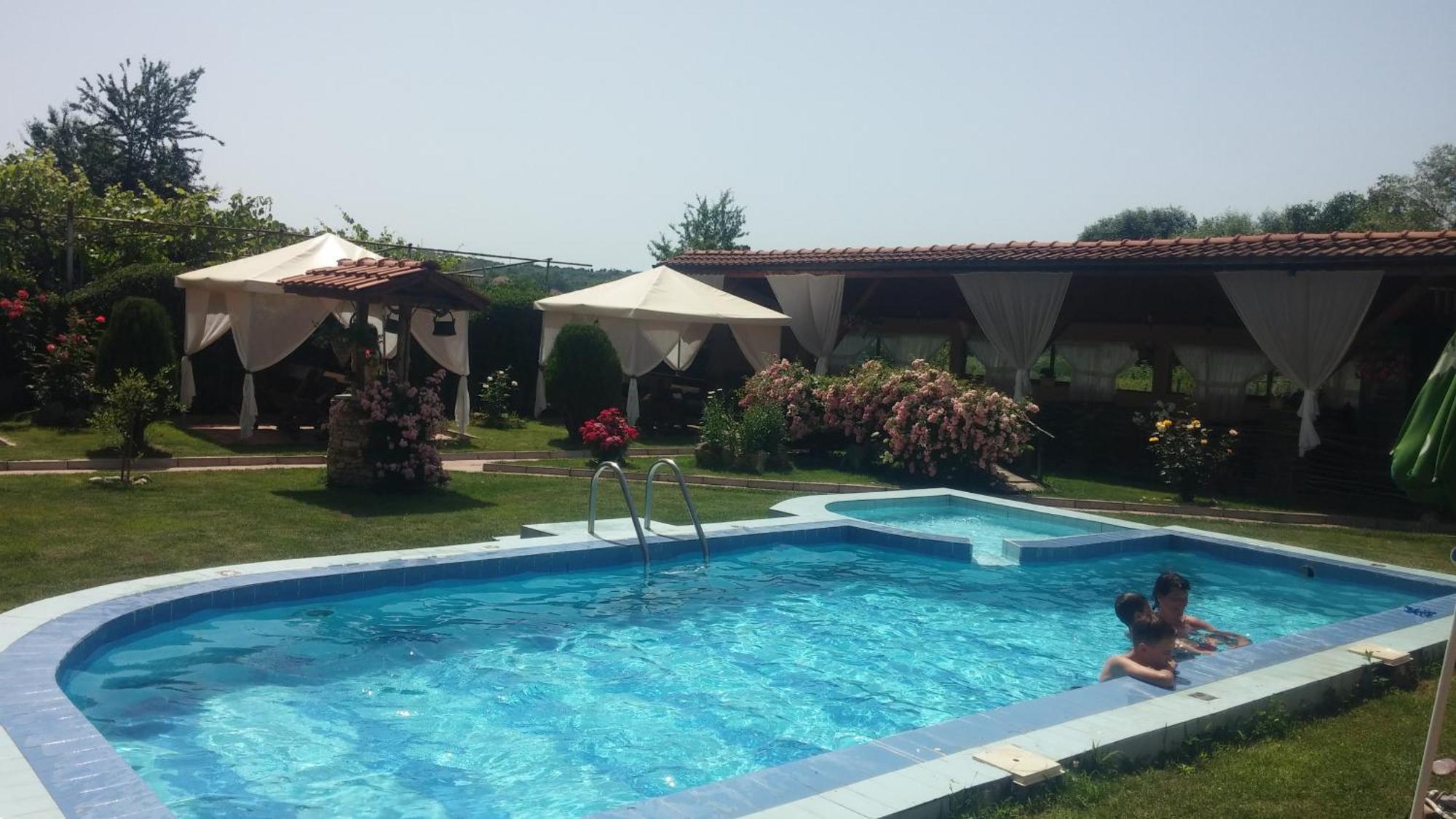 Sharkov Family Hotel Ognyanovo  Ngoại thất bức ảnh