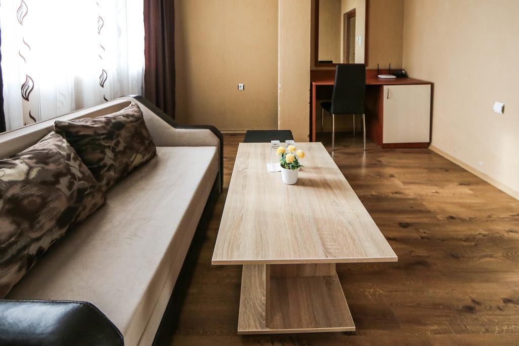 Sharkov Family Hotel Ognyanovo  Ngoại thất bức ảnh
